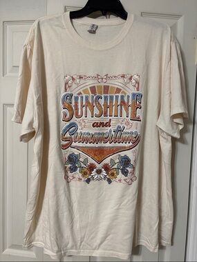 Jerzees Cream Crewneck T‑Shirt 2xl graphic “Sunshine and Sumertime”